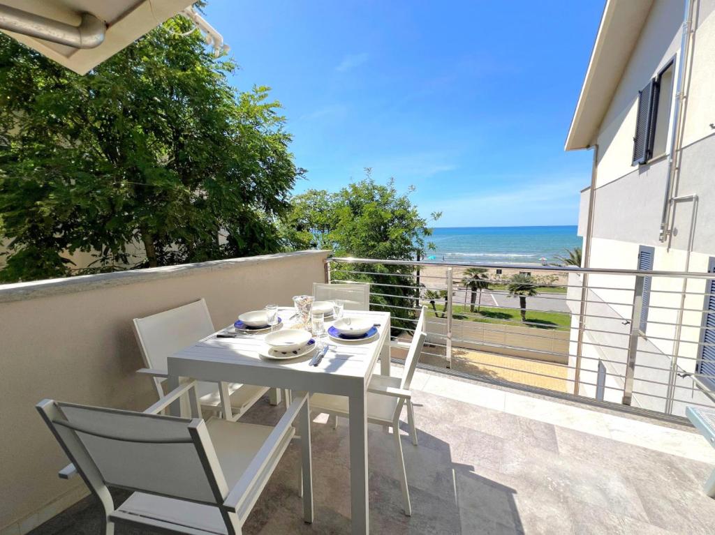 Terrazzo con vista mare a Castiglione della Pescaia